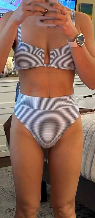 送関込【CUPSHE】 キャンディ アップル ストライプ ビキニセット Candy Apple Striped Bikini Set