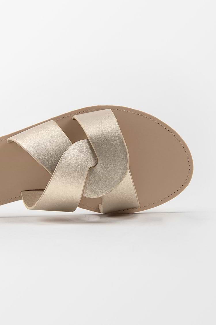 Sandales à brides croisées