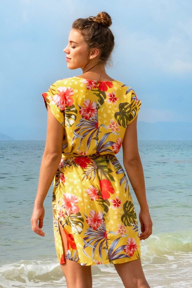 Kurzes Wickelkleid mit floralem Muster