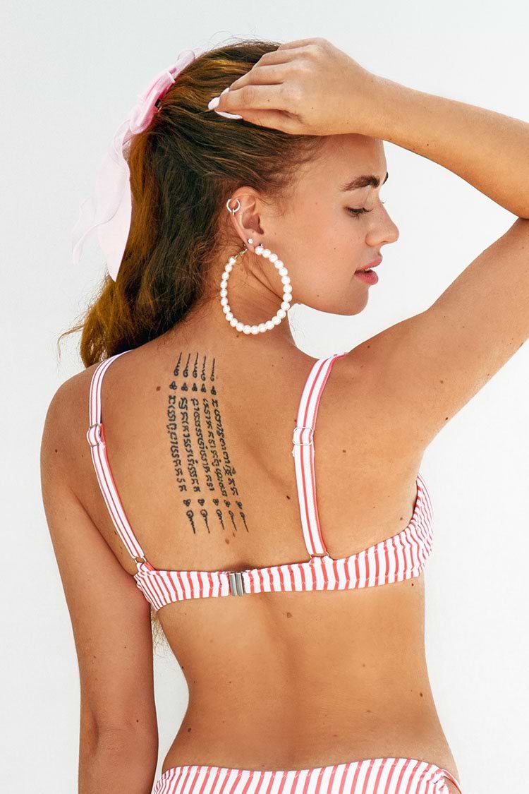 Haut de bikini noué rayé rose et blanc