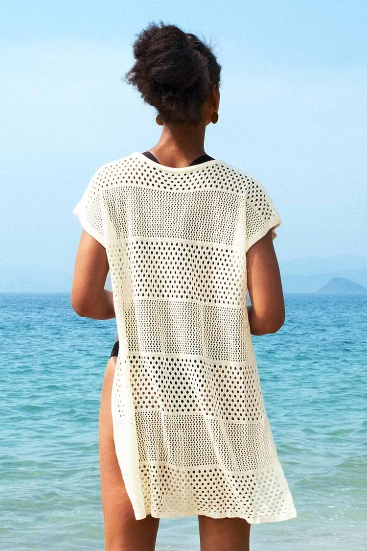 Cover Up mit Ausschnitt