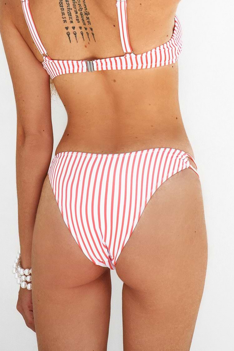 Bas de bikini rayé rose et blanc à cordons