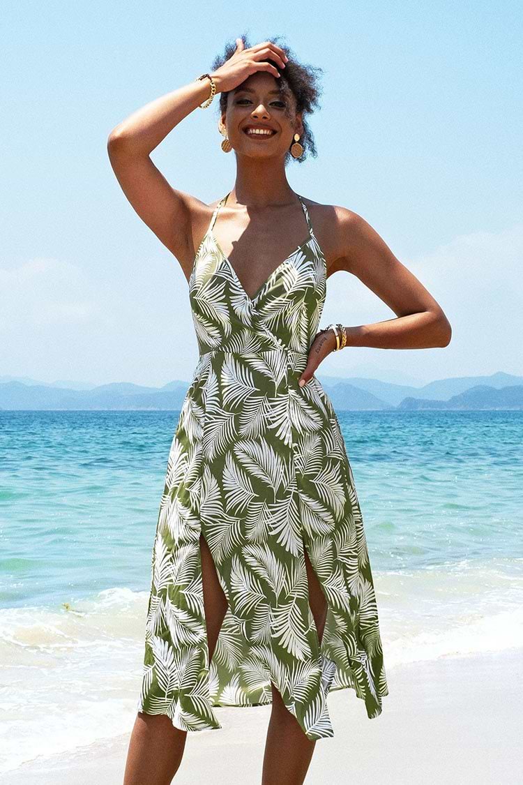 Grünes Neckholder-Kleid mit Seitenschlitze