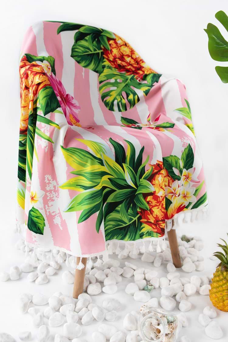 Serviette de plage ronde imprimé floral et ananas