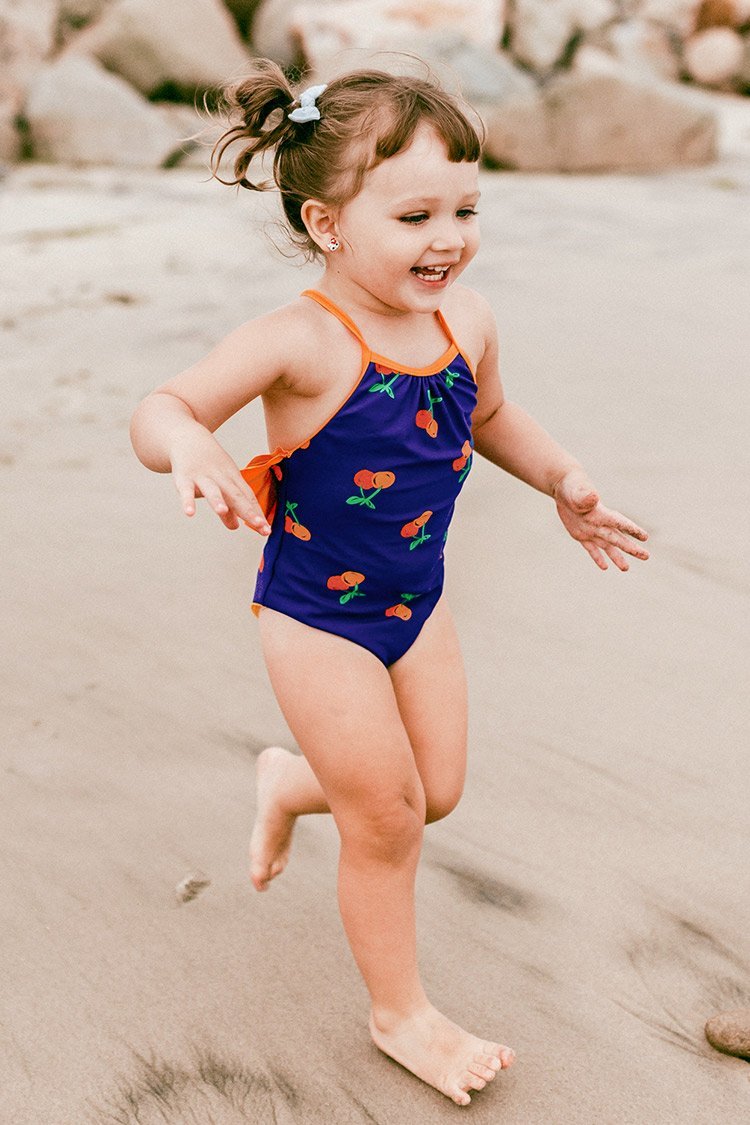 Maillot de bain une pièce à volants cerise pour filles