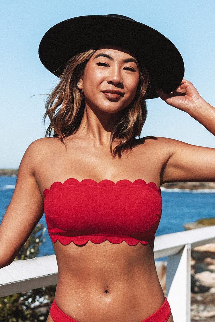 Bandeau-Bikini-Oberteil mit Scallop