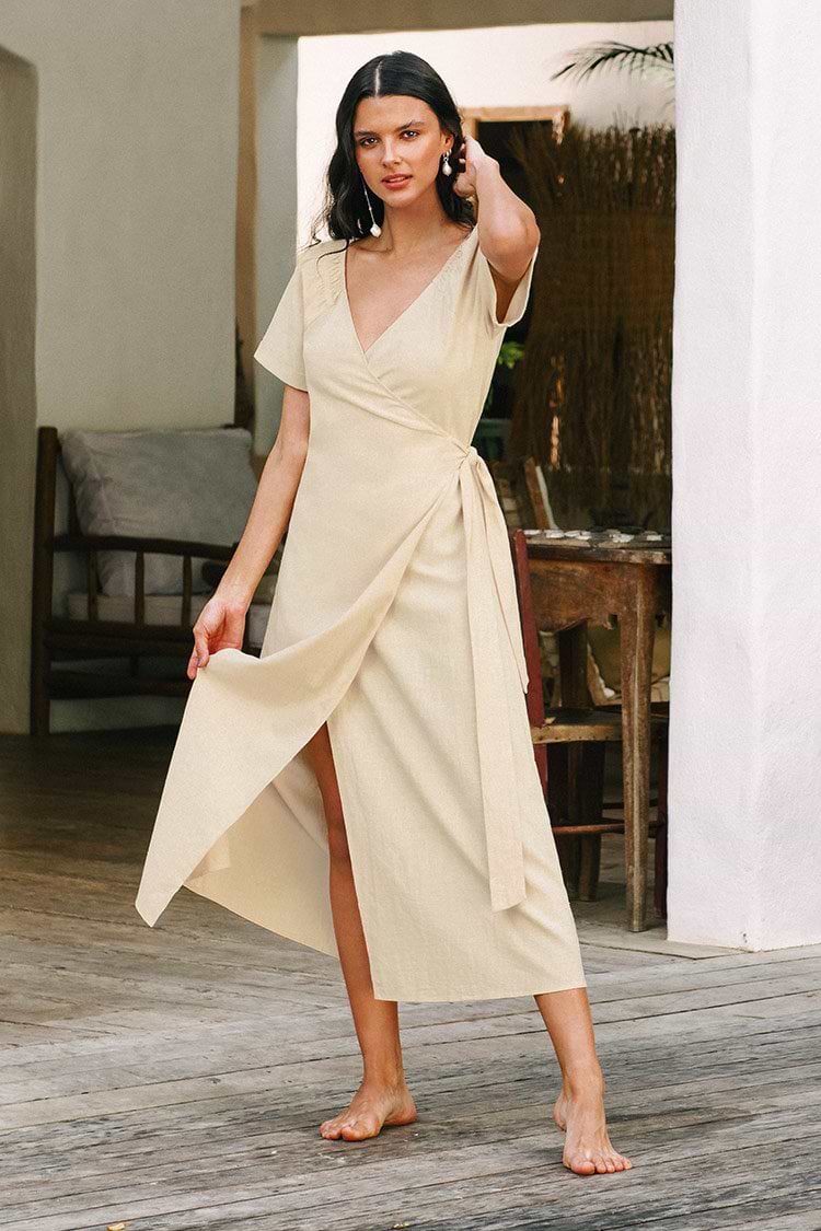 Wickelkleid mit Bindegürtel