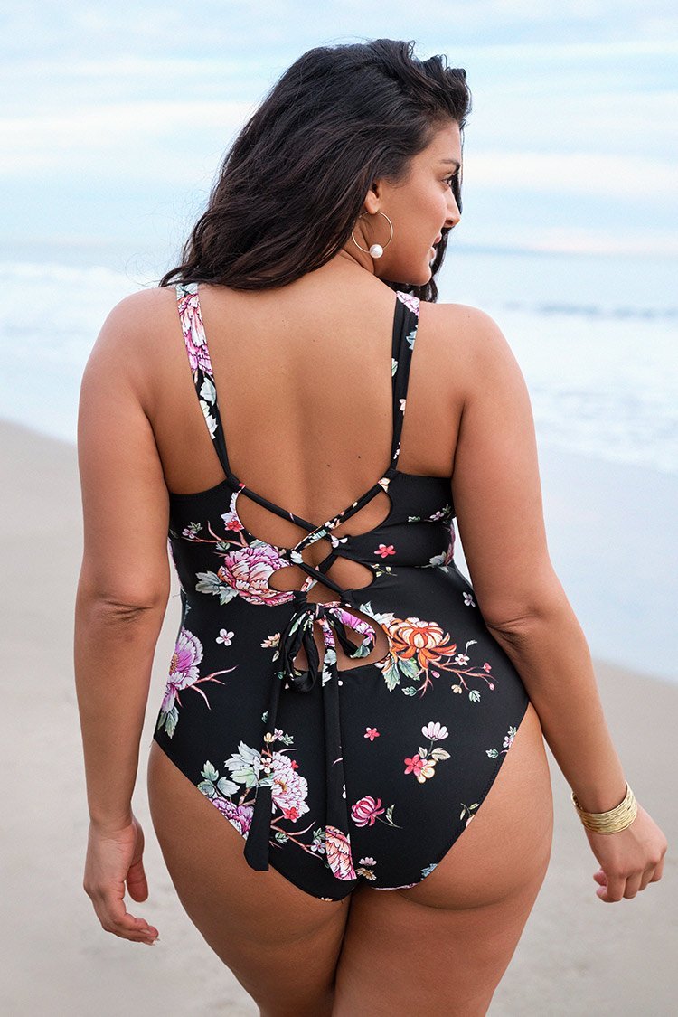 Plunging V-Neck Floral Plus Size One-Piece Swimsuit