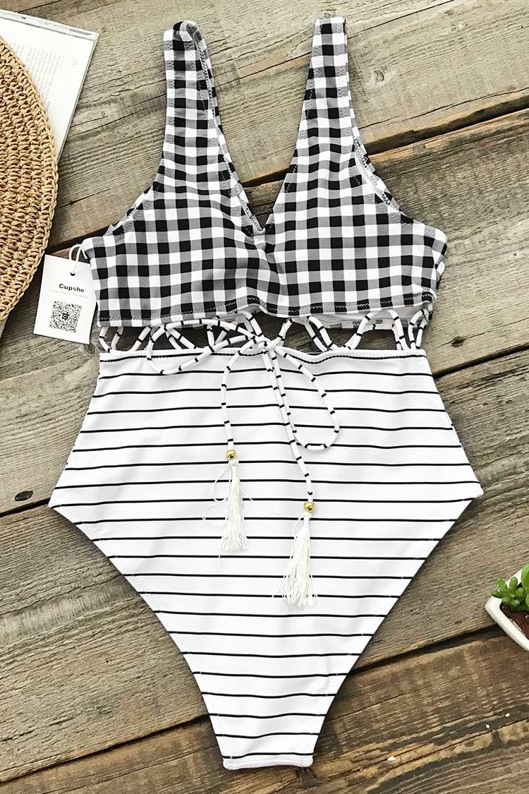 Black And White V-neck One-piece Swimsuit