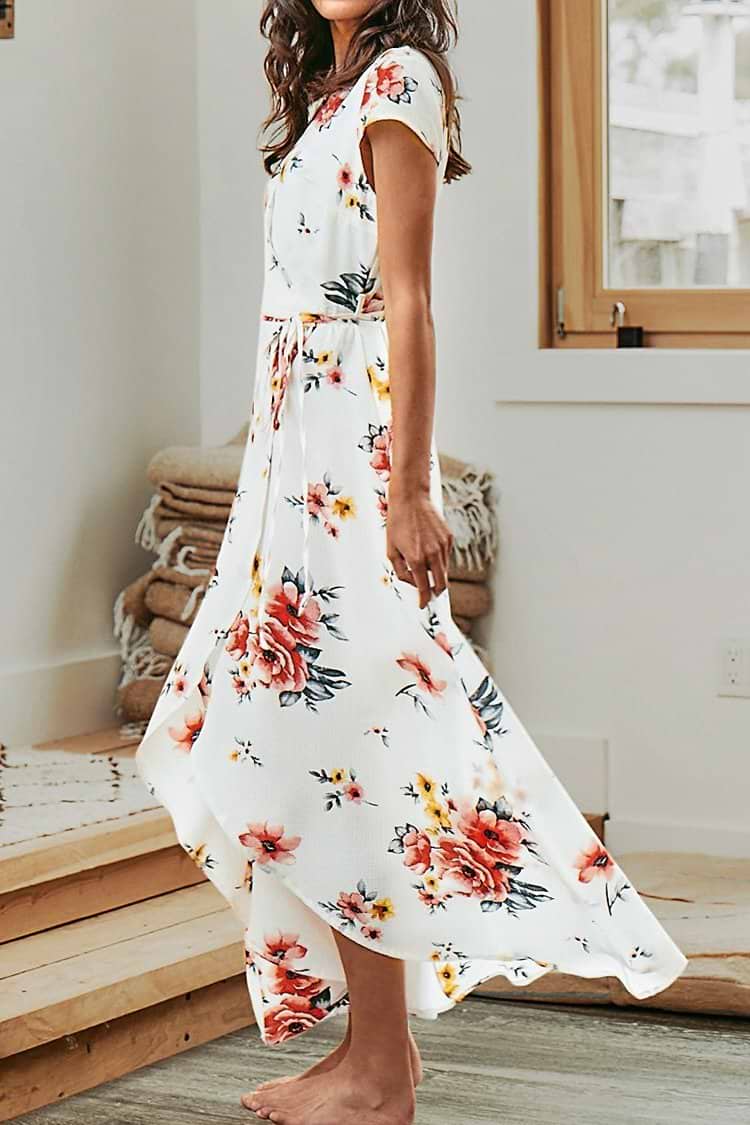 Robe portefeuille blanche à imprimé floral