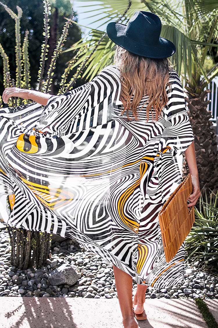 Schwarz-weißer und gelber Zebra-Druck Cover Up