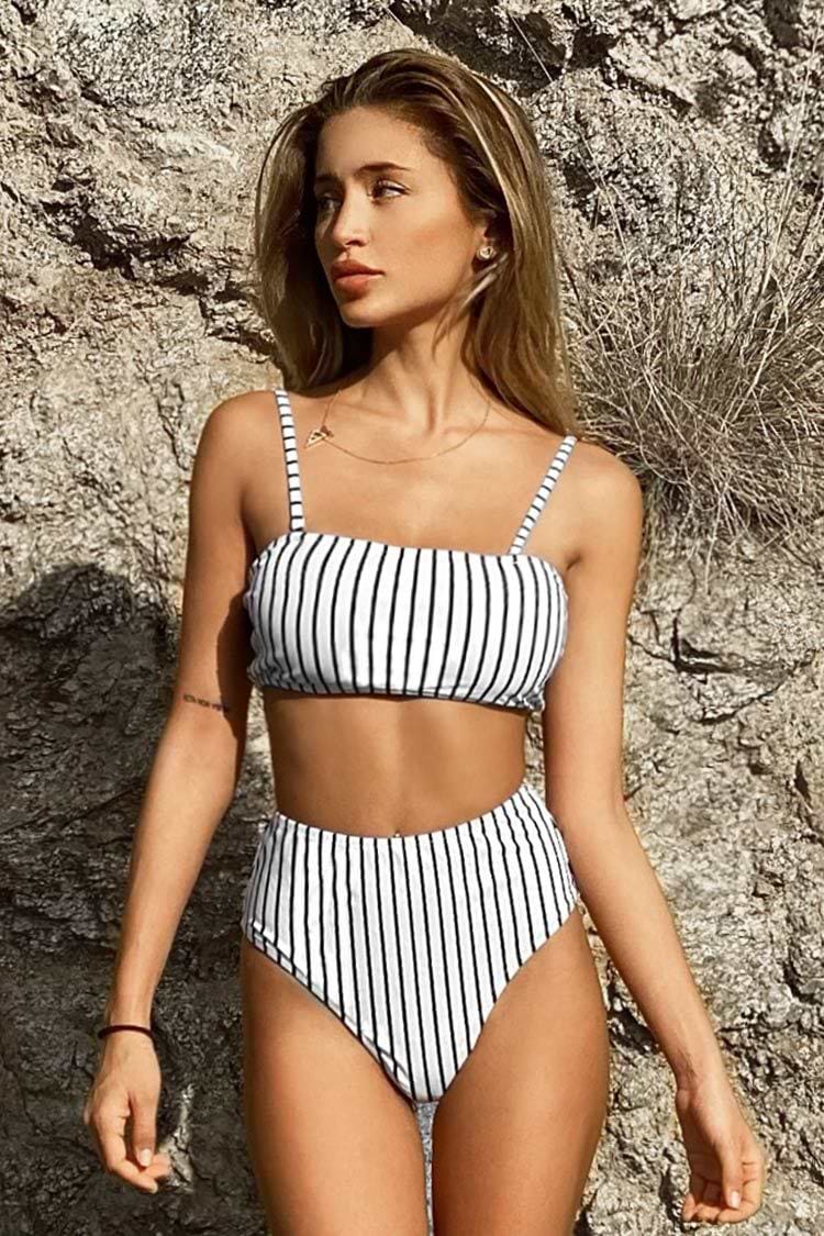 Weißer und schwarzer High-Waisted Bikini