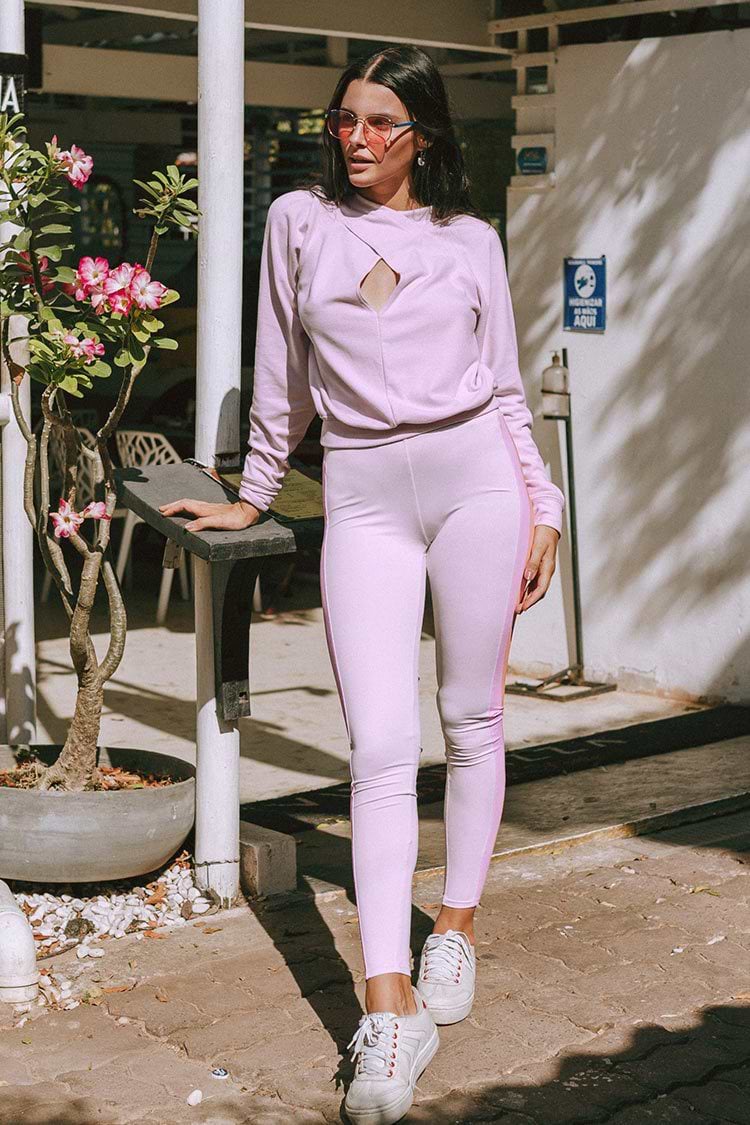 Lavendel Hoodie mit Cut Out