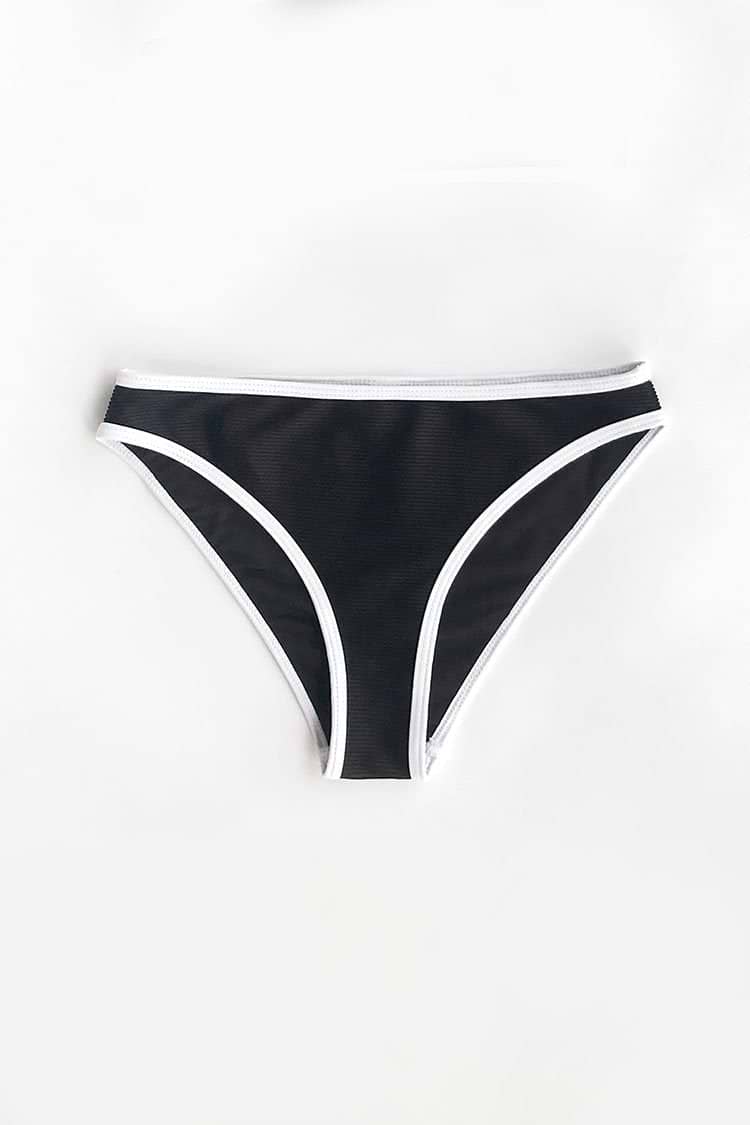 Bas de bikini noir classique