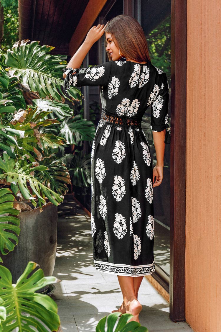 Maxikleid mit grüner Spitze