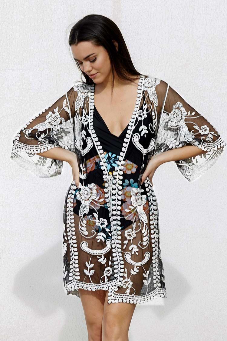 Schwarz-Blumen Cover Up