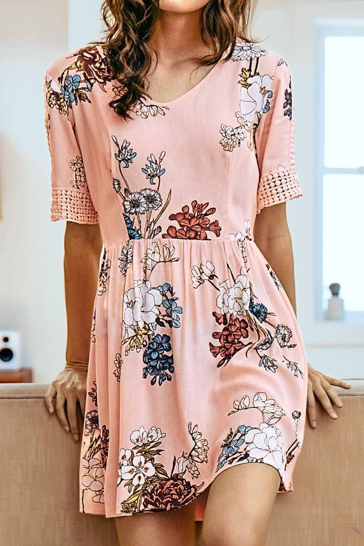 Rosa Blumendruck Spitzennaht Kleid
