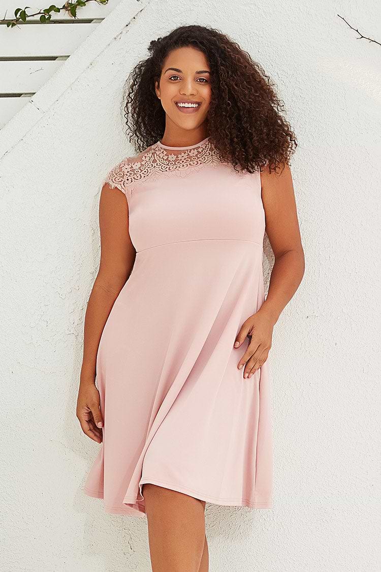 Große Größen Spitzenkleid in Rosa