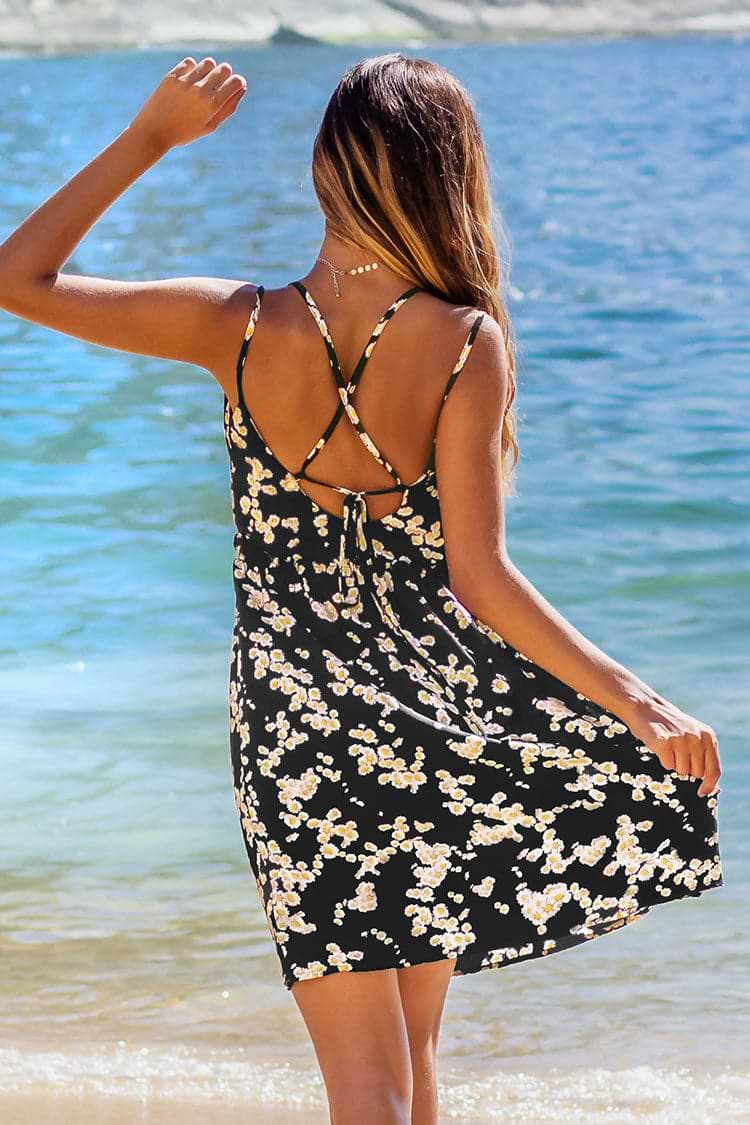 Kleid mit Blumenmuster in Schwarz