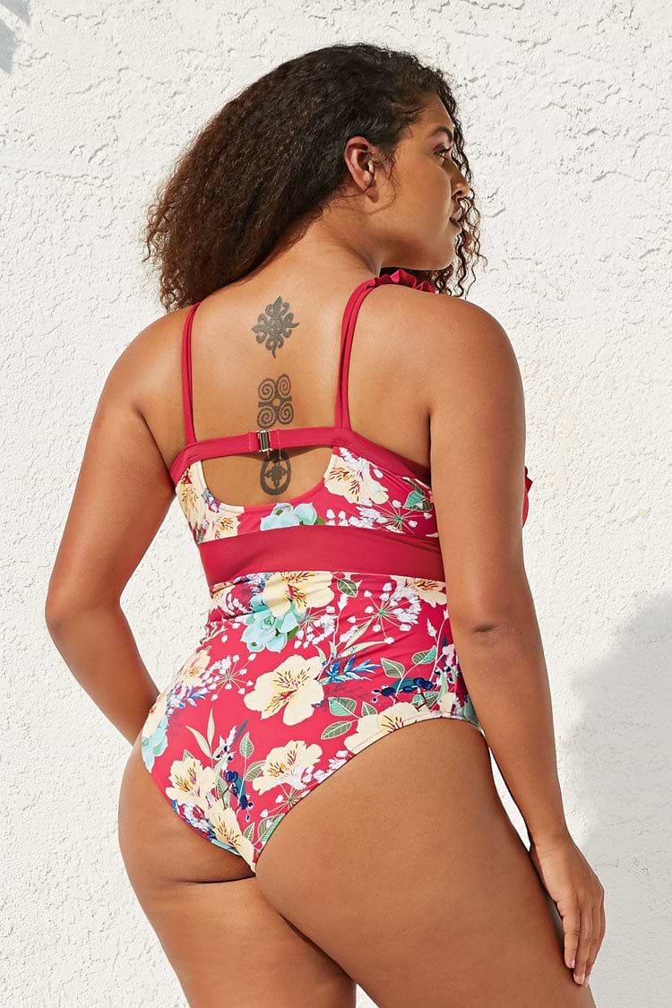 Große Größen Badeanzug mit tiefem Ausschnitt