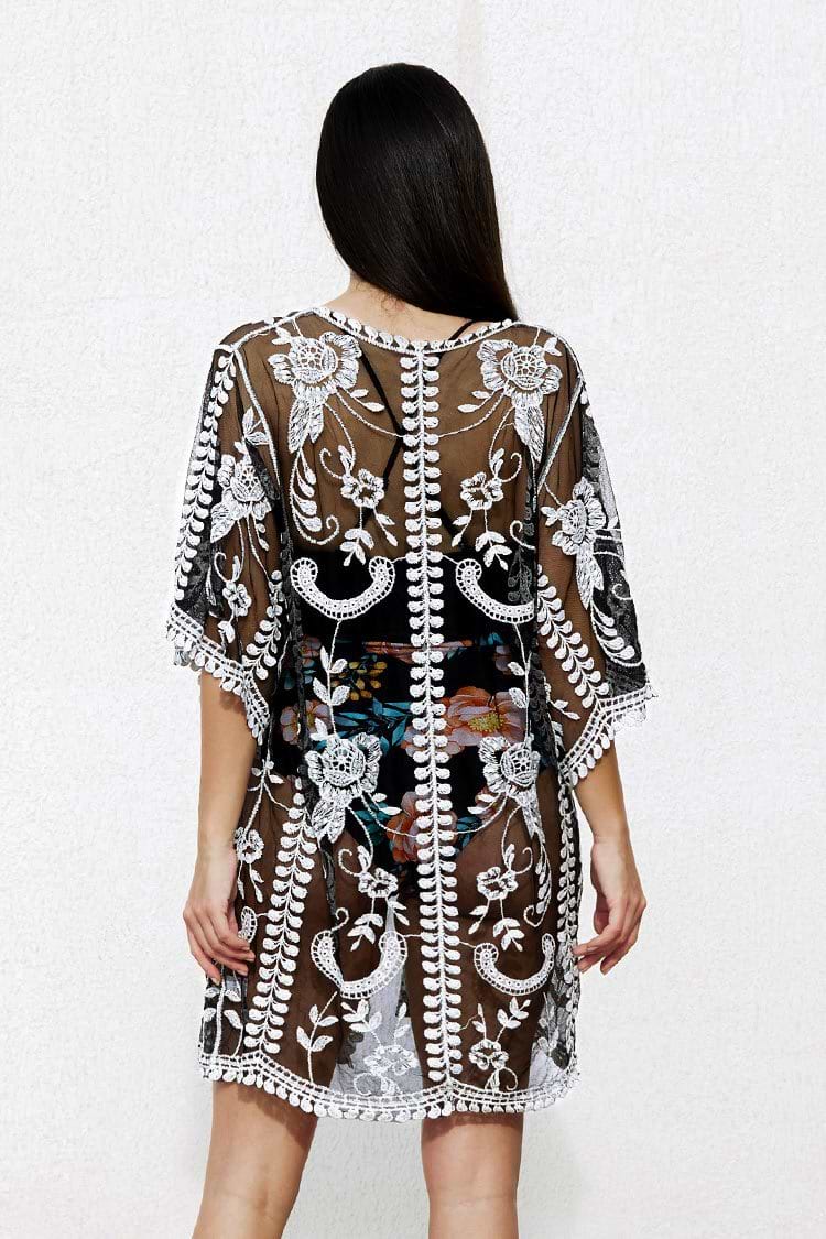 Schwarz-Blumen Cover Up