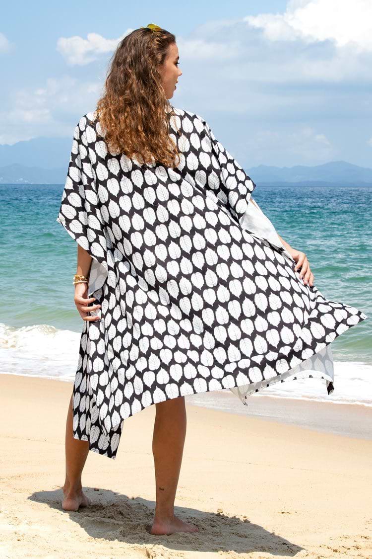 Pareo Kaftan Julissa Blanco y Negro