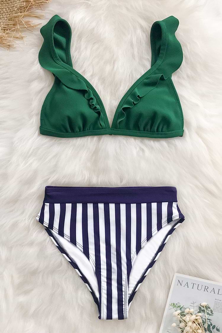 Gekräuselter Einfarbiger und gestreifter Bikini