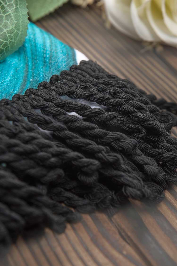 Blätter drucken Strandtuch mit schwarzer Quaste