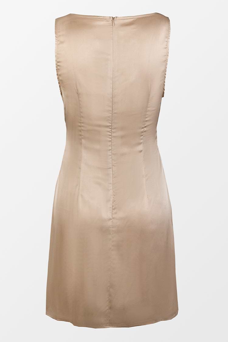 Robe courte à col scoop