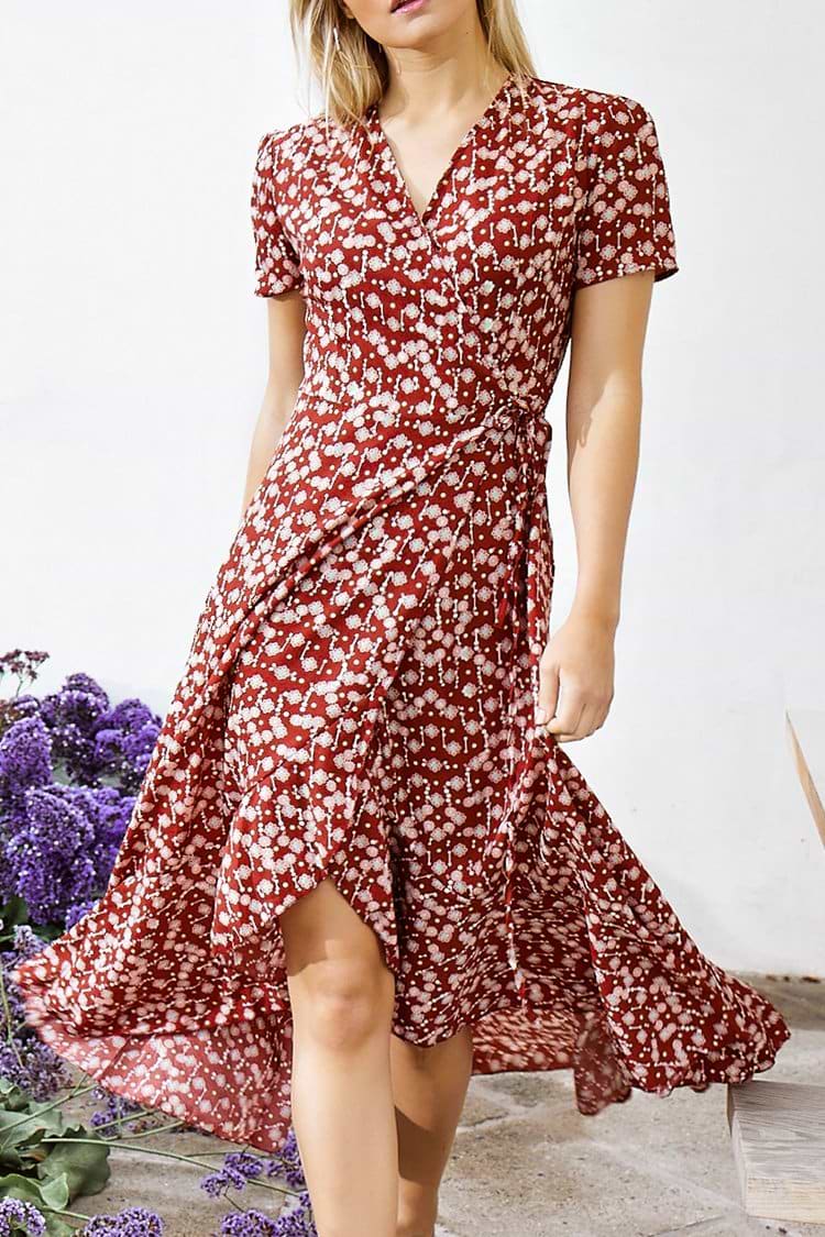 Robe boutonnée à volants rouge bohème