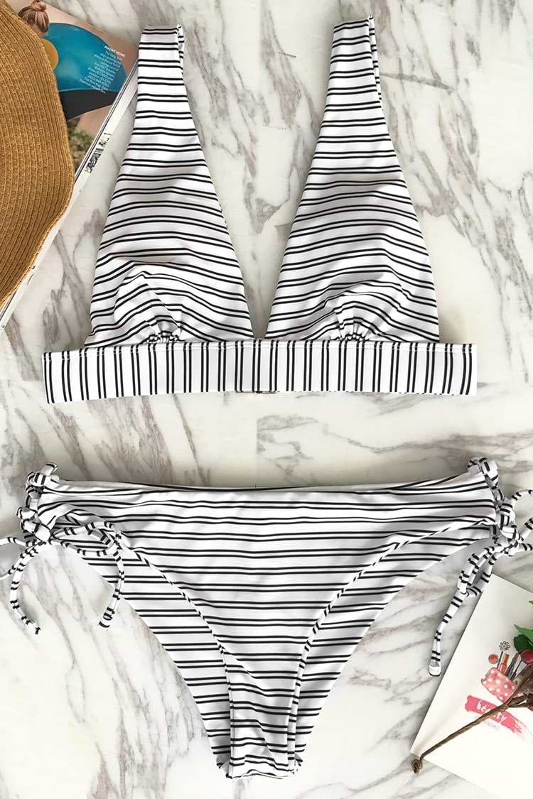 Hors de l'Ordinaire Bikini à Rayures