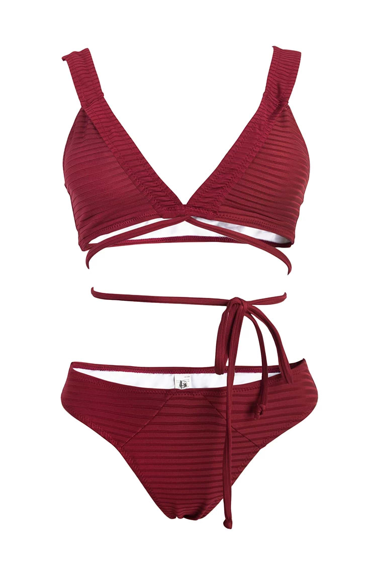 Bikini à col en V rouge foncé