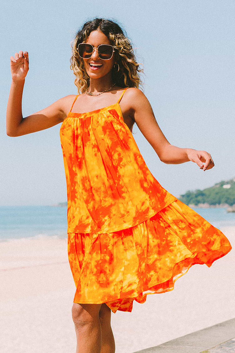 Robe à bretelles ajustables et à volants