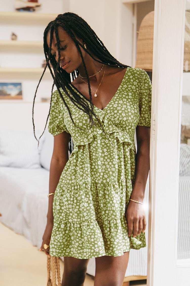 Vestido con zíper y volantes de cuello V con patrón Ditsy de Bridget