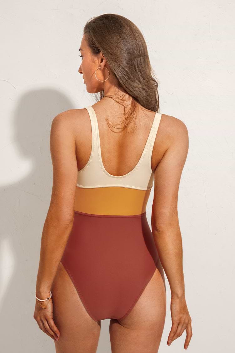 Maillot de bain une pièce à découpes en blocs de couleurs