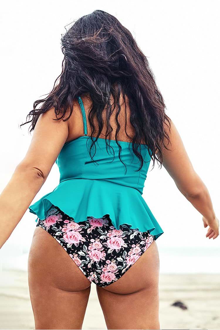 Bikini grande taille à volants bleu avec bas imprimé