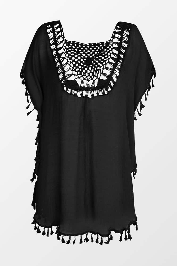 Caftan noir en crochet à col carré