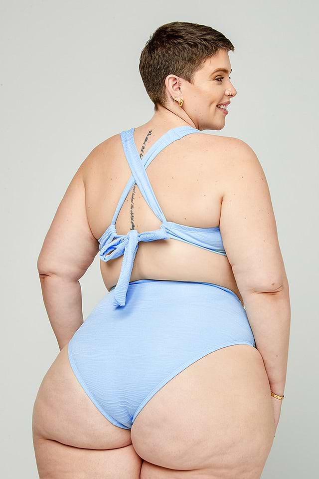Bikini grande taille texturé à triangle long