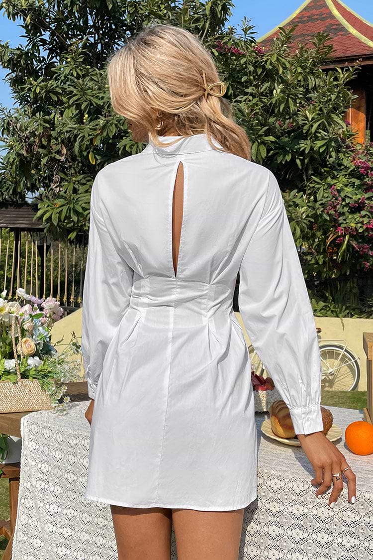 Robe trapèze à lacets et à col chemise