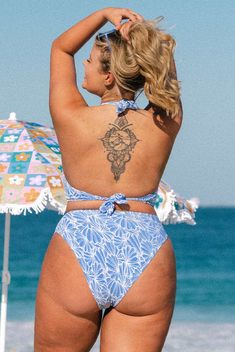 Große Größen Neckholder-Bikini mit Blumenmuster und High waist