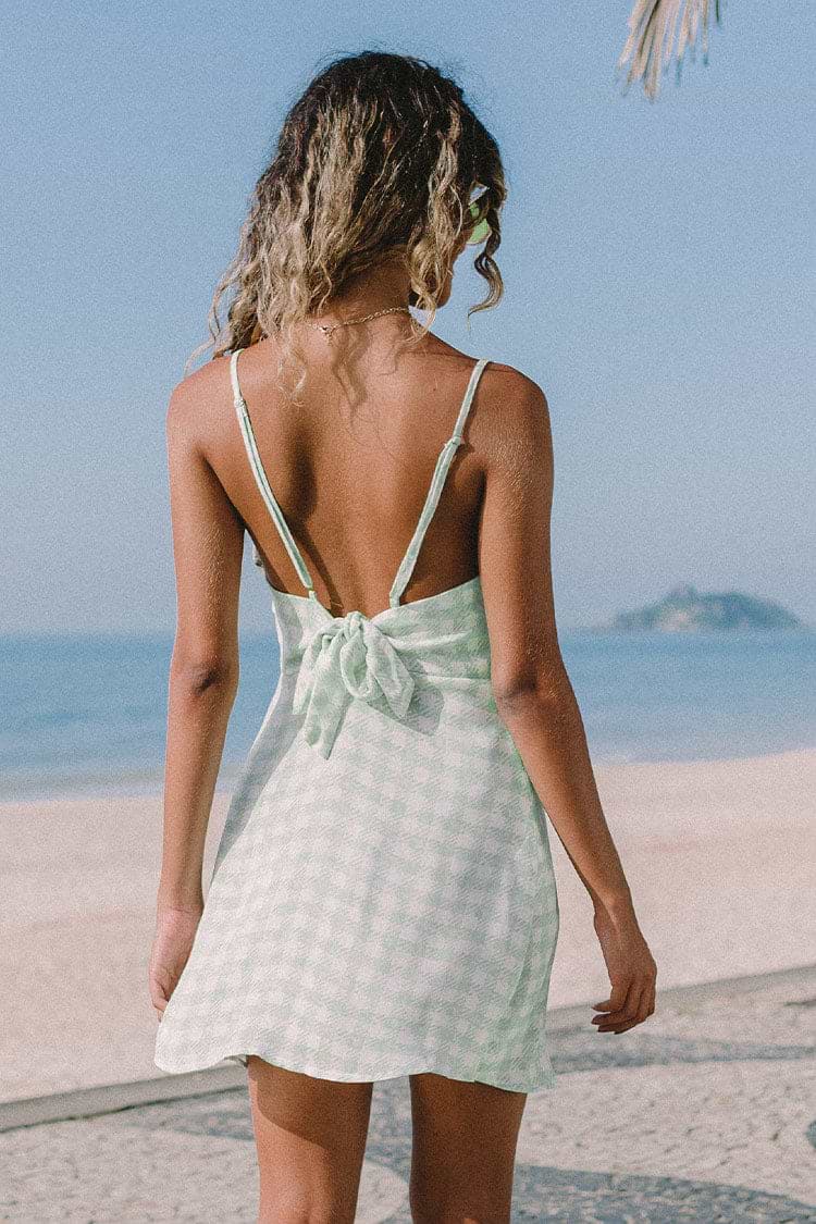 Slip-Kleid mit U-Halsausschnitt und Gingham-Muster