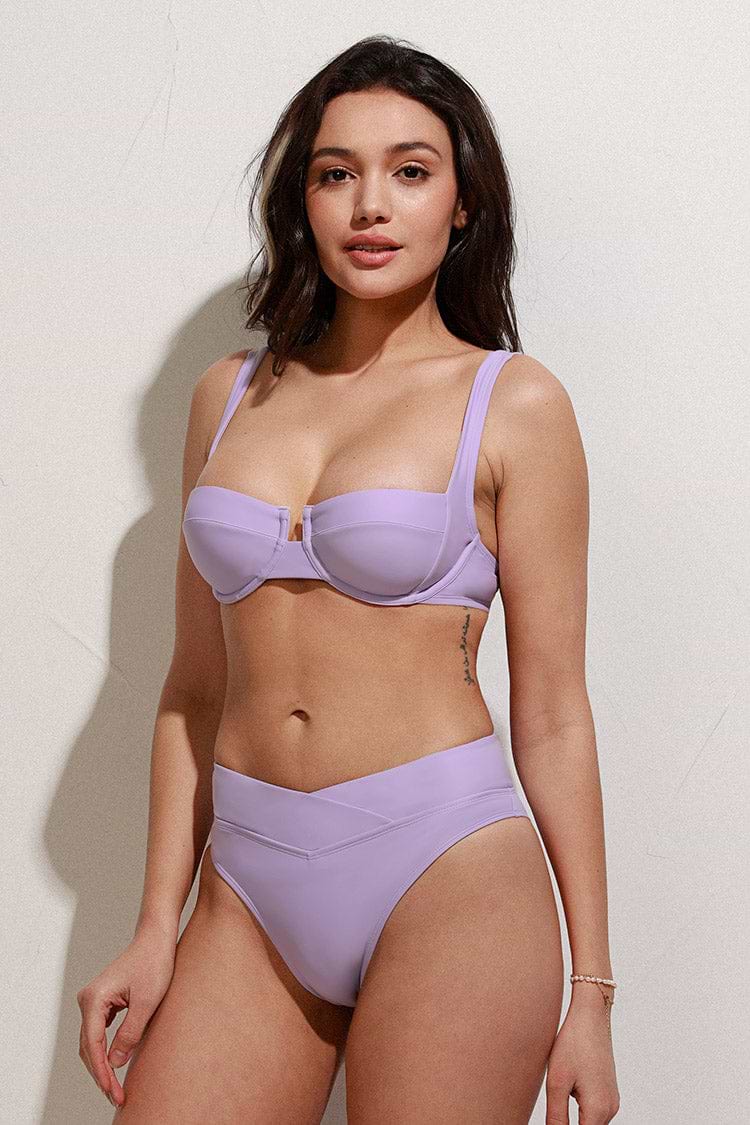 Bikini taille haute à armatures et à bandes