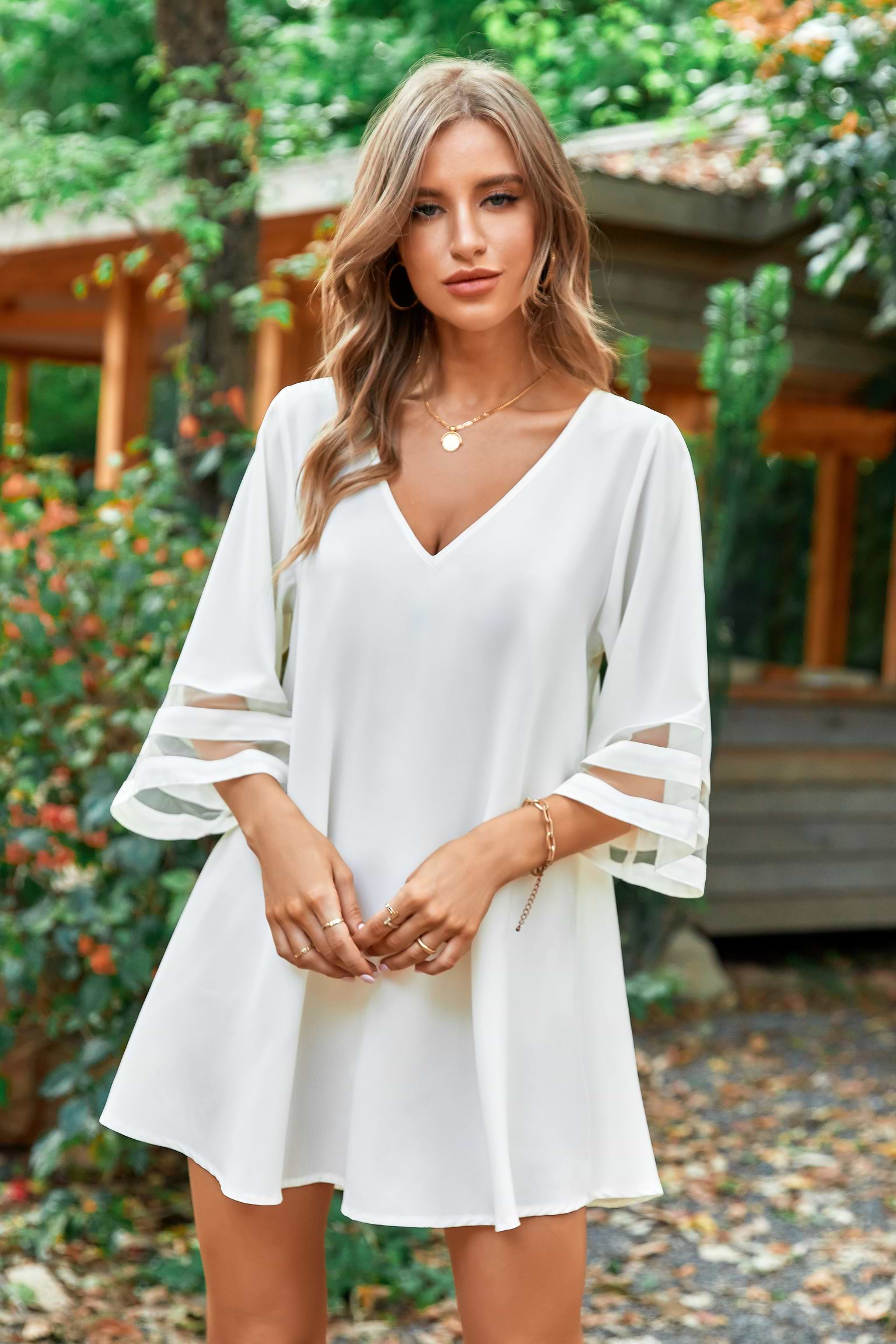 Vestido Cofete con escote pronunciado, de cintura suelta y en forma de A