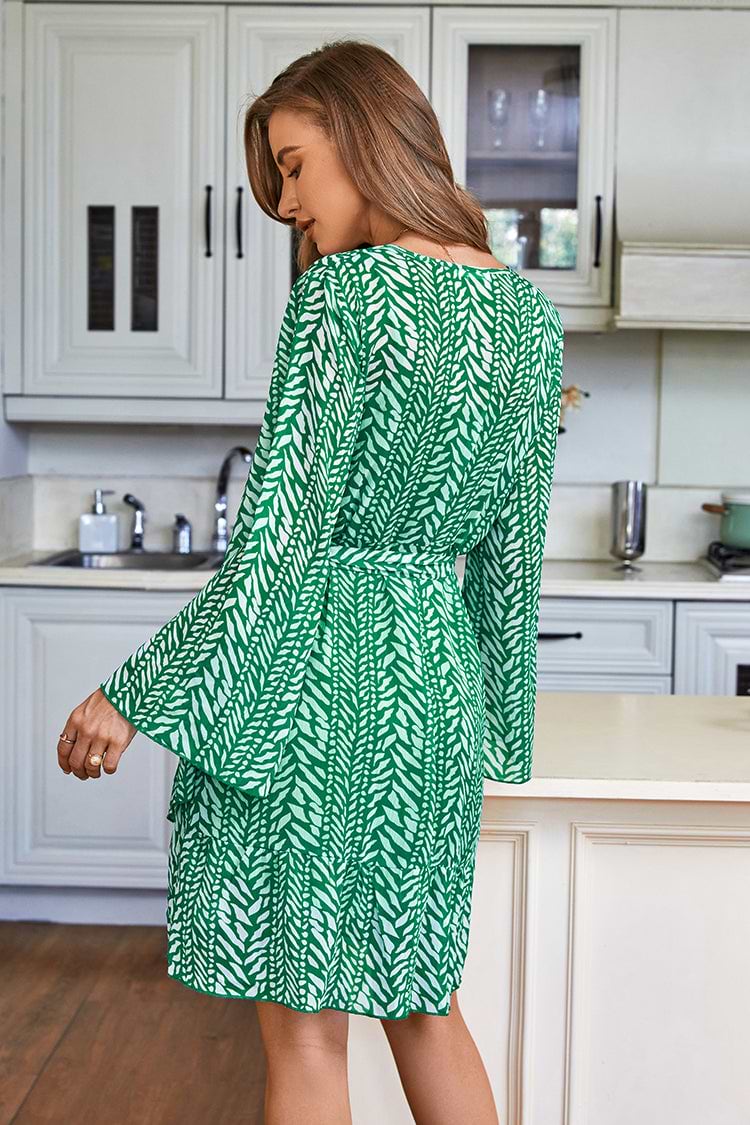 Vestido Londyn con escote V y mangas de campana y en forma de A