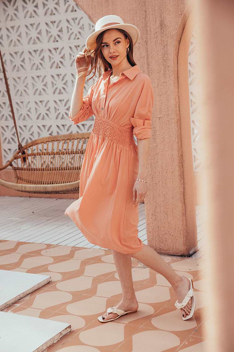 A-förmiges Kleid mit Hemdkragen und langen Ärmeln