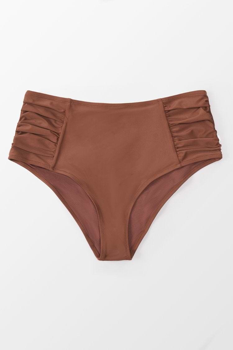Calzón de bikini para tallas grandes de cintura alta con detalles fruncidos marrón Josie.