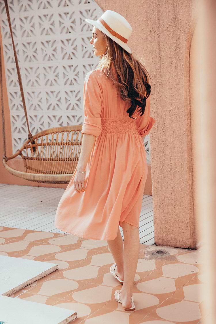 Sinemorets Vestido en forma de A con cuello camisero y mangas largas