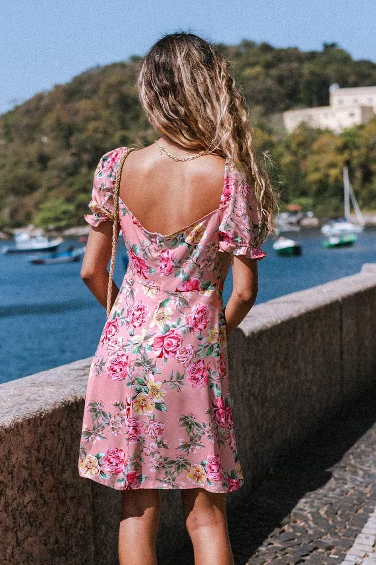 Minikleid mit Puffärmeln