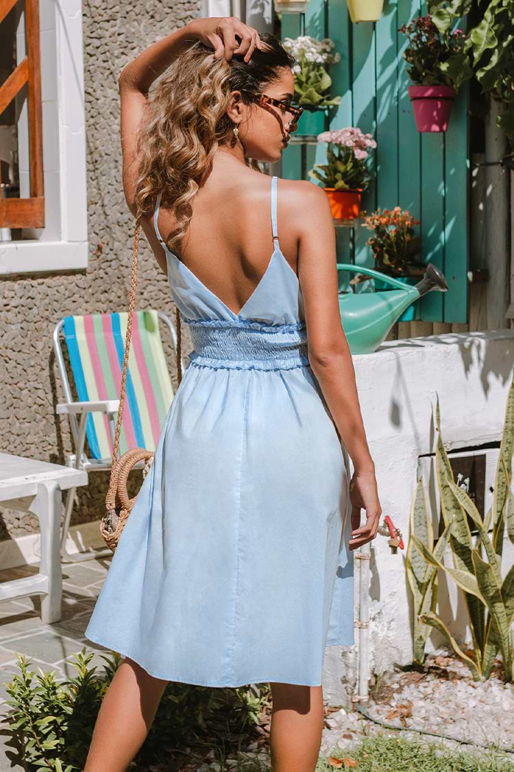 Elastisch tailliertes Slip-Kleid mit V-Ausschnitt