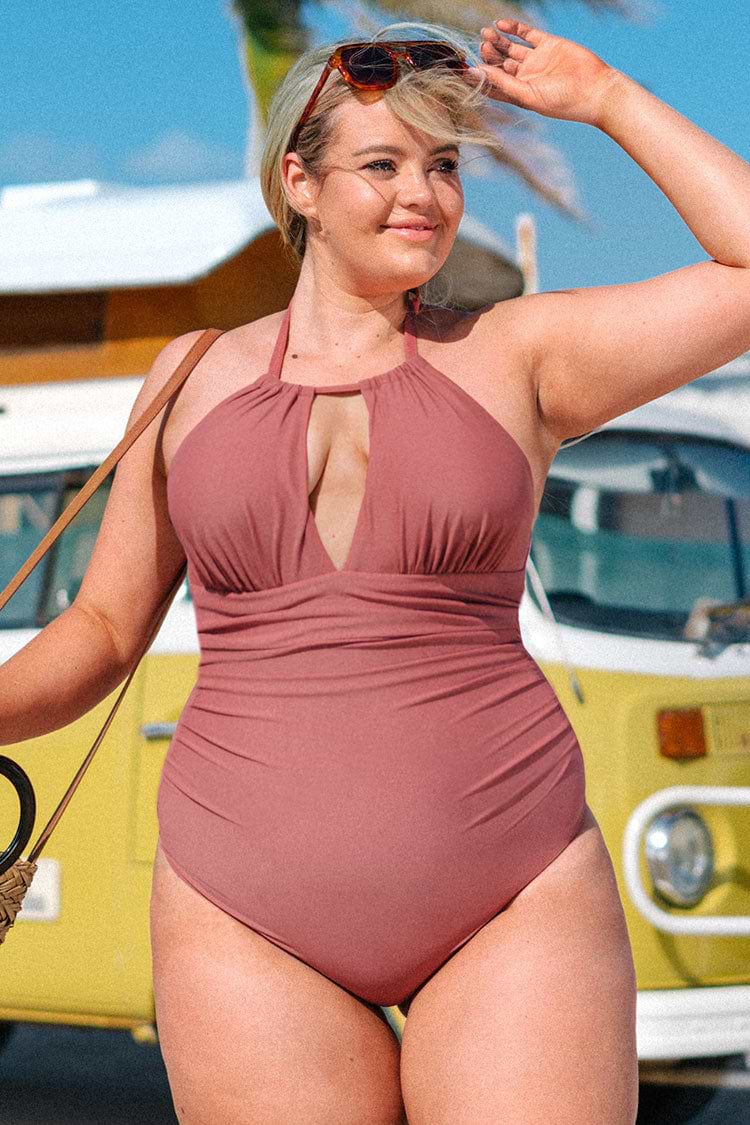 Maillot de bain une pièce grande taille à col montant et trou de serrure